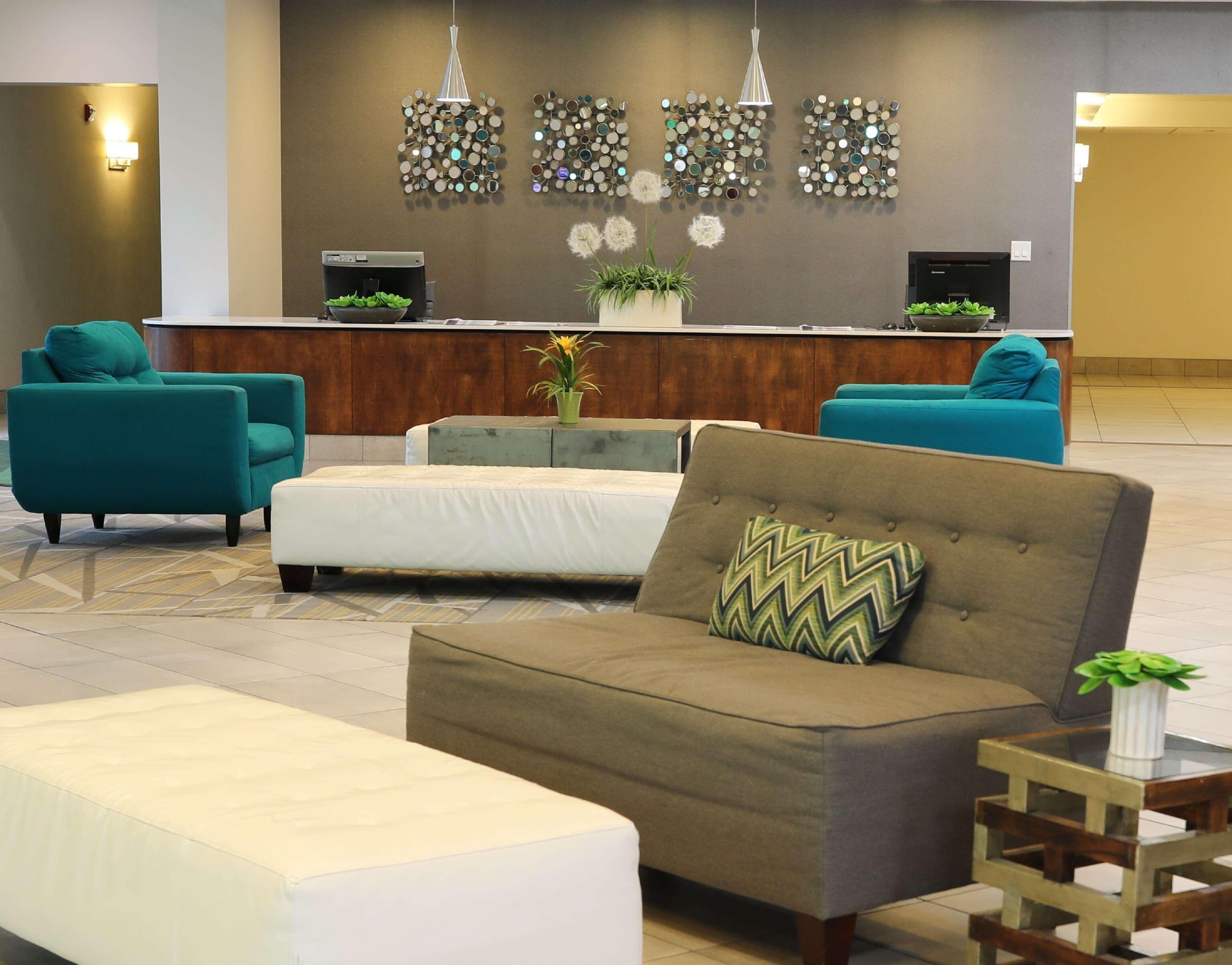 Doubletree By Hilton Southwest, Ne Hotel